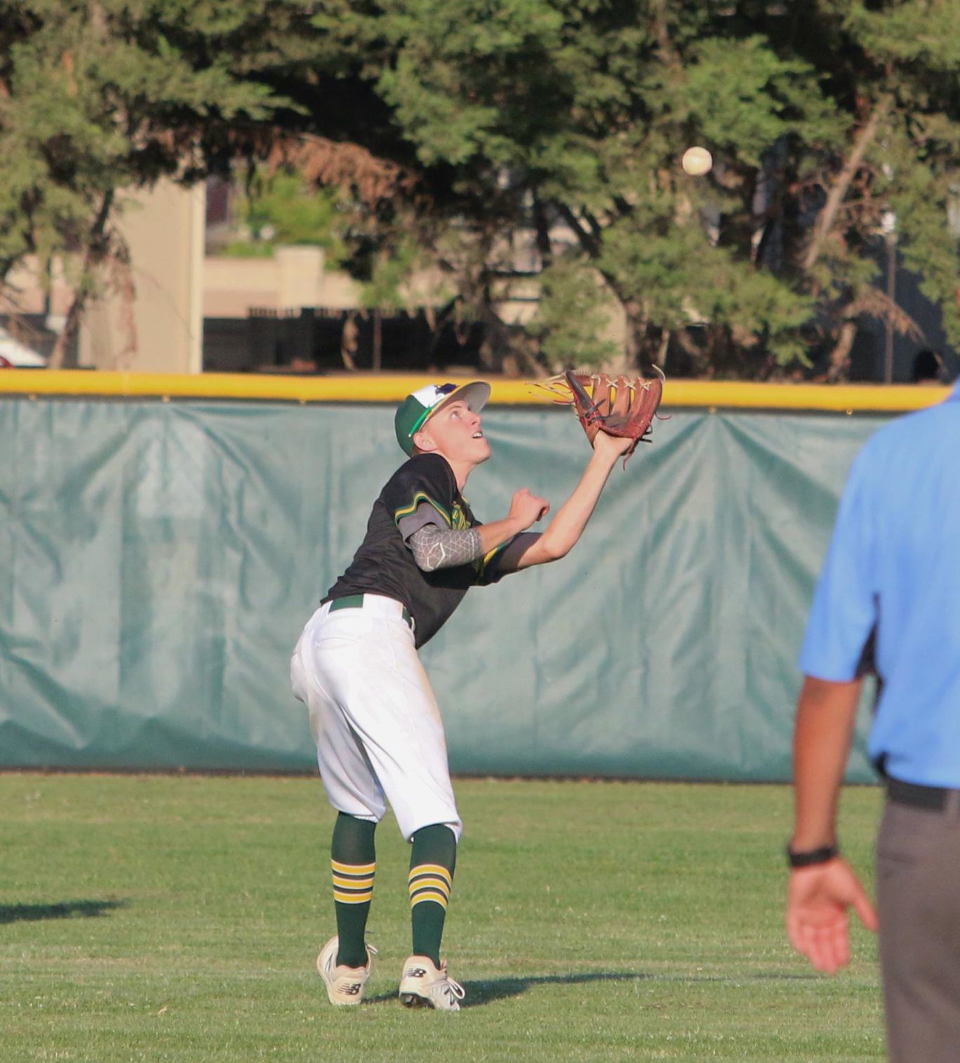 Top-seeded Golden Bears upset by No. 16 seed in extra innings